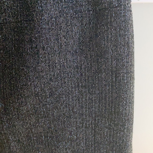 Express size 2 black sparkly skirt - Picture 2 of 3